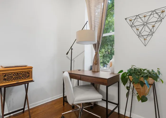 Apartment Wicker Park 1-br Walk To Train & Grocery Easy Downtown Access Chicago