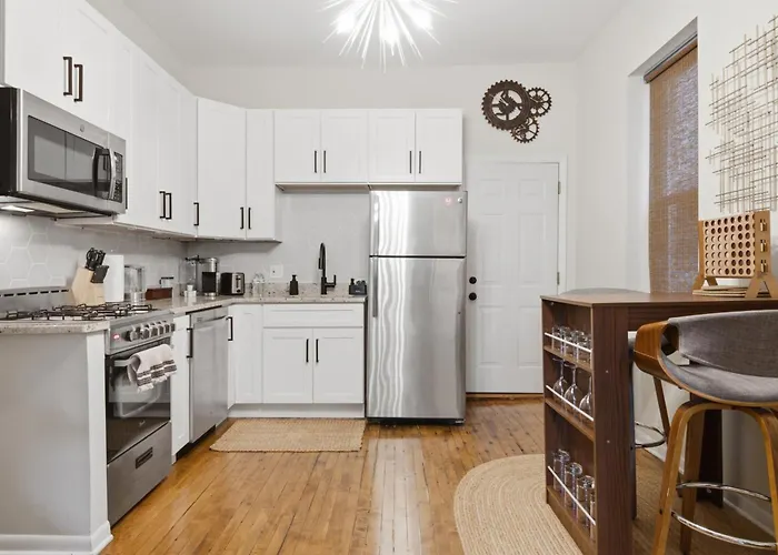 Apartment Wicker Park 1-br Walk To Train & Grocery Easy Downtown Access Chicago